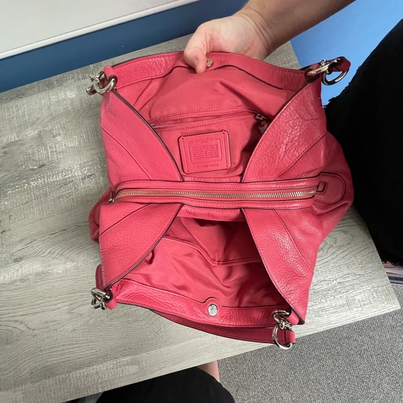 EUC real leather Coach bag - Picture 3 of 4